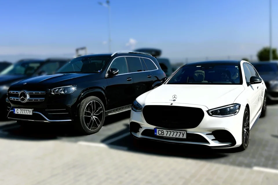 Luxury Mercedes-Benz fleet for private airport transfers